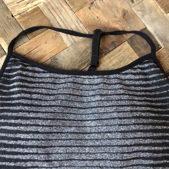 Fabletics Mandy Seamless Gray Black Striped Tank. Size XS - Picture 4 of 13